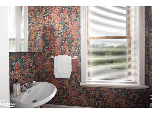 190 Old Lakeshore Road, The Blue Mountains, ON - Indoor Photo Showing Bathroom