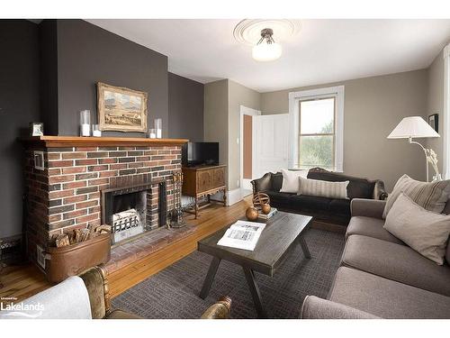 190 Old Lakeshore Road, The Blue Mountains, ON - Indoor Photo Showing Living Room With Fireplace