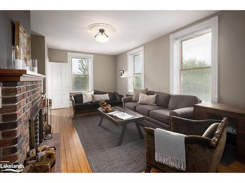 190 Old Lakeshore Road, The Blue Mountains, ON - Indoor Photo Showing Living Room