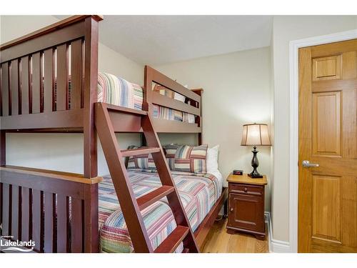 107-3-1052 Rat Bay Road, Lake Of Bays (Twp), ON - Indoor Photo Showing Bedroom