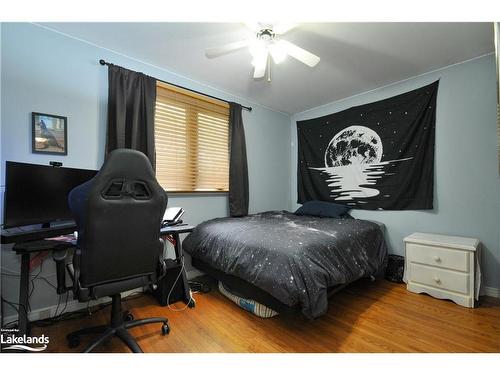 309 Seventh Street, Collingwood, ON - Indoor Photo Showing Bedroom