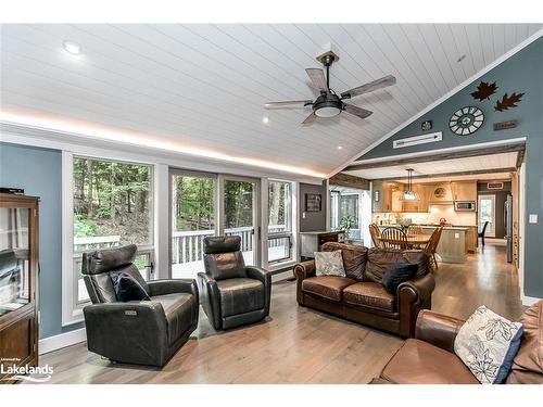 1030 Ziska Road, Bracebridge, ON - Indoor Photo Showing Living Room