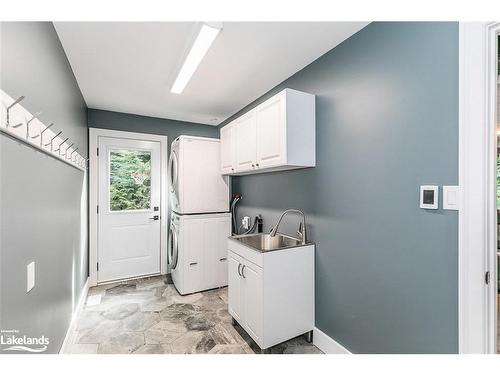 1030 Ziska Road, Bracebridge, ON - Indoor Photo Showing Laundry Room