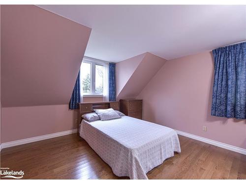 471 Victoria Crescent, Orillia, ON - Indoor Photo Showing Bedroom