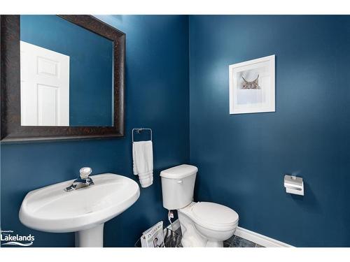 31 Deerfoot Trail, Huntsville, ON - Indoor Photo Showing Bathroom