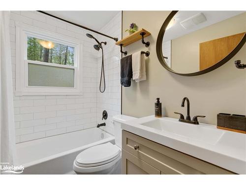 24 East Clear Bay Road, Kinmount, ON - Indoor Photo Showing Bathroom