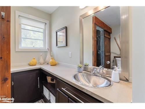 104 Pointview Lane, Huntsville, ON - Indoor Photo Showing Bathroom