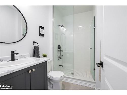 92 Holyrood Crescent, Vaughan, ON - Indoor Photo Showing Bathroom