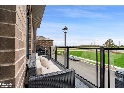 92 Holyrood Crescent, Vaughan, ON - Outdoor