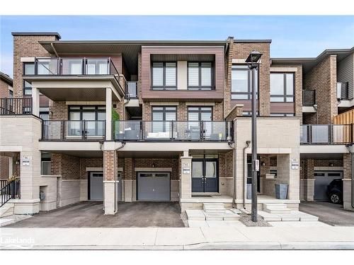 92 Holyrood Crescent, Vaughan, ON - Outdoor With Balcony With Facade