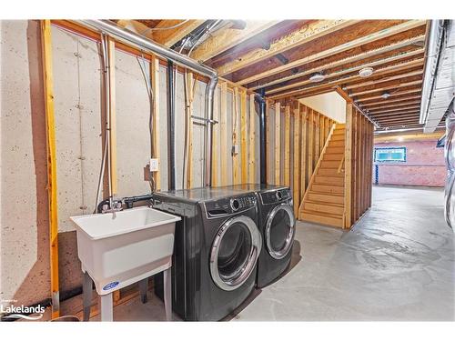 134 Red Pine Street, The Blue Mountains, ON - Indoor Photo Showing Laundry Room