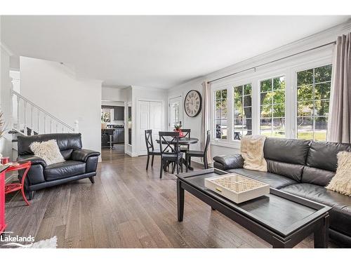 67 Salisbury Road, Prince Edward County, ON - Indoor Photo Showing Living Room