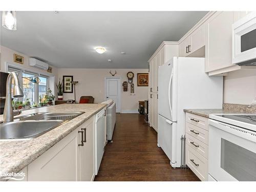 203-11 B Salt Dock Road, Parry Sound, ON - Indoor Photo Showing Kitchen With Double Sink