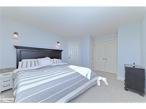 627315 15Th Side Road, Mulmur, ON - Indoor Photo Showing Bedroom