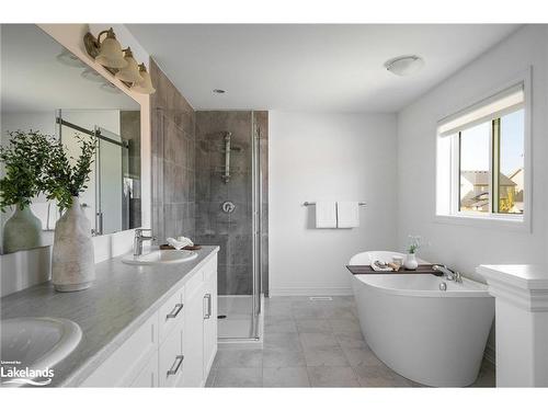 8 Spencer Street, Collingwood, ON - Indoor Photo Showing Bathroom