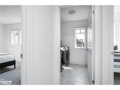 8 Spencer Street, Collingwood, ON - Indoor Photo Showing Laundry Room