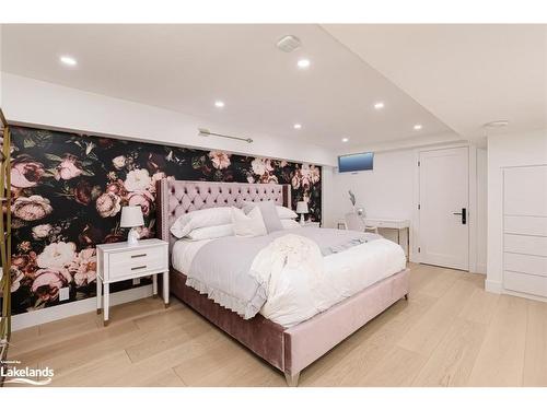 2935 10 Nottawasaga Concession N, Collingwood, ON - Indoor Photo Showing Bedroom