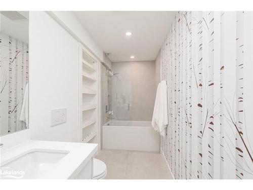2935 10 Nottawasaga Concession N, Collingwood, ON - Indoor Photo Showing Bathroom