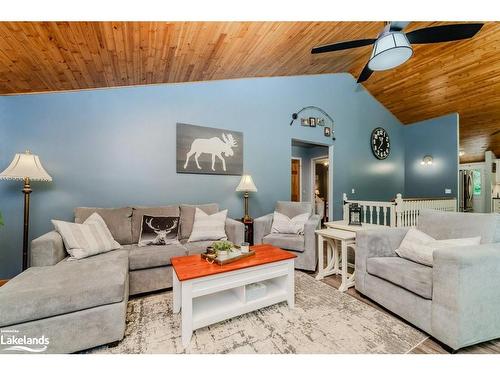 96 Hunts Road, Huntsville, ON - Indoor Photo Showing Living Room