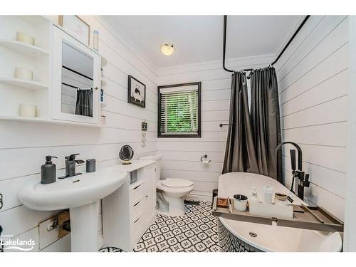 96 Hunts Road, Huntsville, ON - Indoor Photo Showing Bathroom