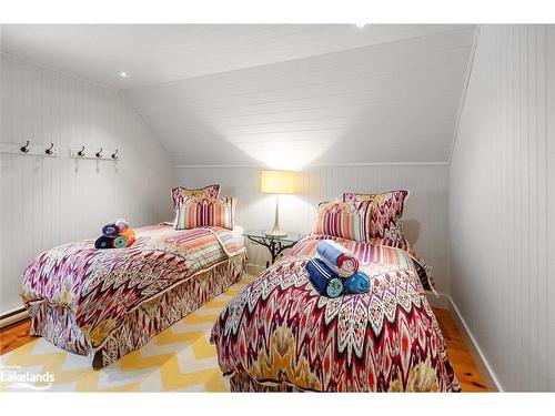 24 J9 Cameron Island, Muskoka Lakes, ON - Indoor Photo Showing Bedroom