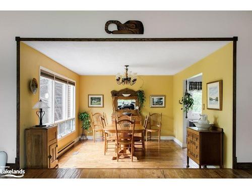 1768 8 Concession S, Clearview, ON - Indoor Photo Showing Dining Room