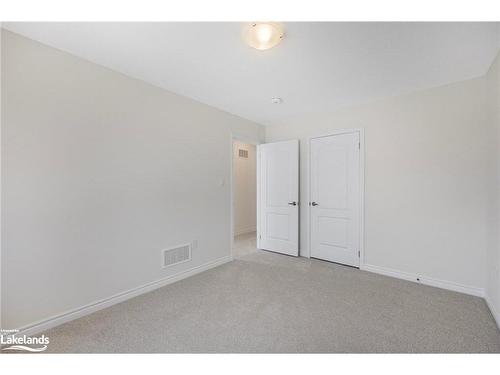 37 Abby Drive, Wasaga Beach, ON - Indoor Photo Showing Other Room