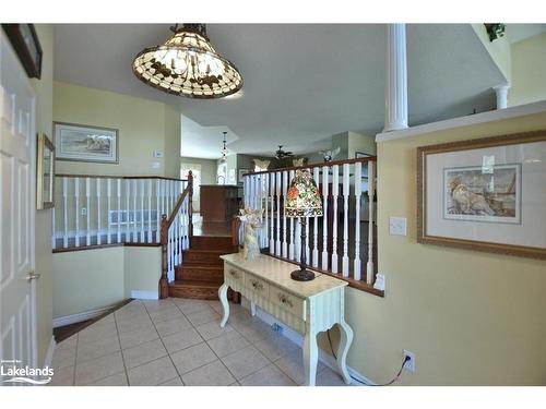 37 Cranberry Heights, Wasaga Beach, ON - Indoor Photo Showing Other Room
