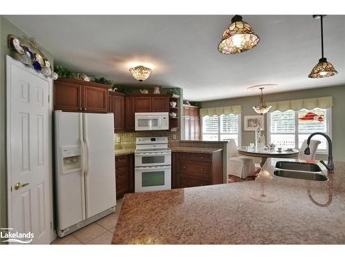 37 Cranberry Heights, Wasaga Beach, ON - Indoor Photo Showing Kitchen With Double Sink