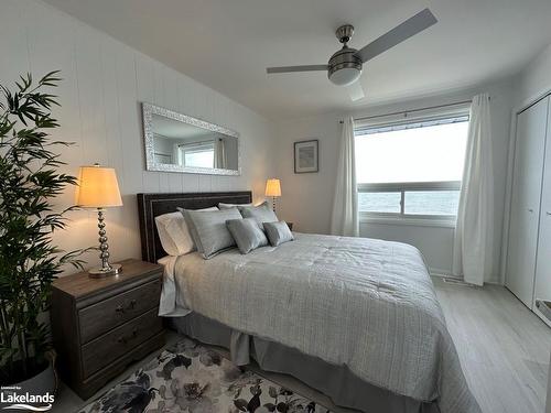 15-209513 Highway 26, The Blue Mountains, ON - Indoor Photo Showing Bedroom