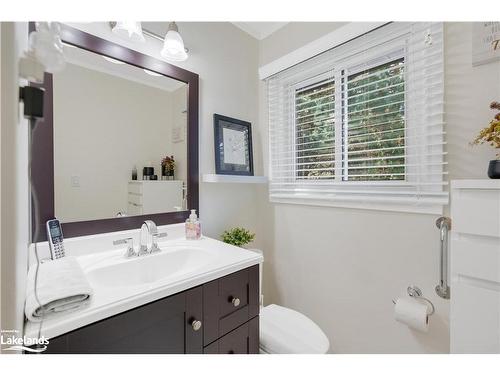 324 Beaumont Drive, Bracebridge, ON - Indoor Photo Showing Bathroom