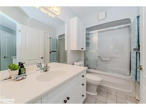 201-24 Ontario Street, Bracebridge, ON - Indoor Photo Showing Bathroom