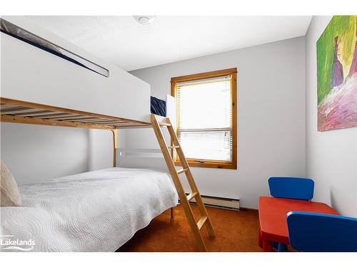 1001 Hemlock Road, Huntsville, ON - Indoor Photo Showing Bedroom