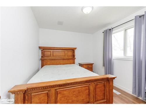 51 Raglan Street, Collingwood, ON - Indoor Photo Showing Bedroom