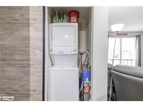 31 Courtice Crescent, Collingwood, ON - Indoor Photo Showing Laundry Room