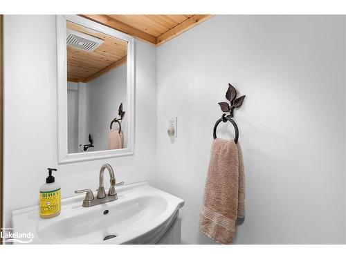 2-2802 Muskoka 118 Road W, Port Carling, ON - Indoor Photo Showing Bathroom