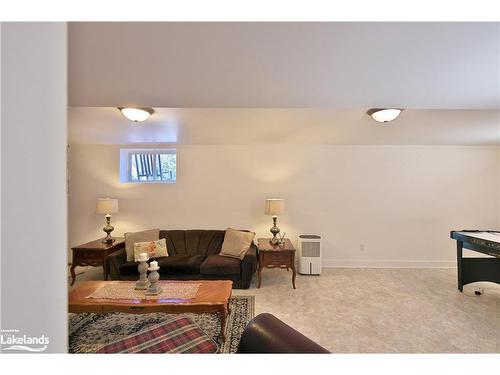 26 Trout Lane, Tiny, ON - Indoor Photo Showing Other Room