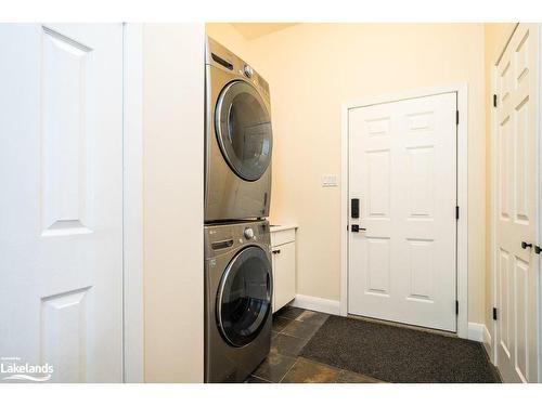 2 Evergreen Road, Collingwood, ON - Indoor Photo Showing Laundry Room