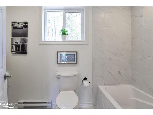 1036 Bagley Road, Gravenhurst, ON - Indoor Photo Showing Bathroom
