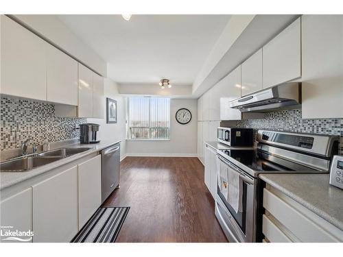 603-2 Covington Road, Toronto, ON - Indoor Photo Showing Kitchen With Stainless Steel Kitchen With Double Sink