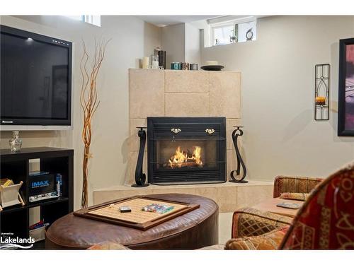 2032 Erika Court, Oakville, ON - Indoor With Fireplace