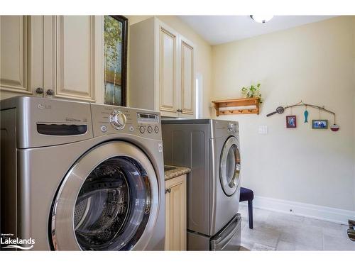117 Earl Street, Wasaga Beach, ON - Indoor Photo Showing Laundry Room