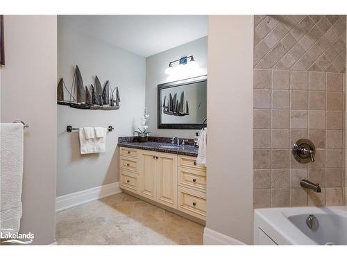 117 Earl Street, Wasaga Beach, ON - Indoor Photo Showing Bathroom