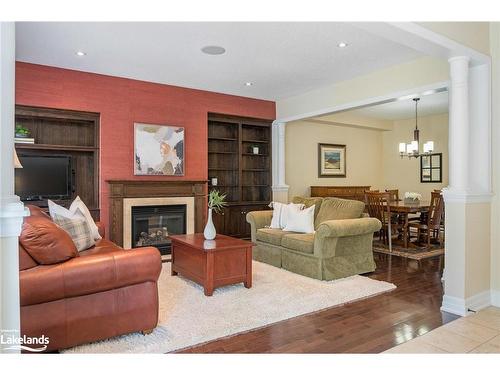 7 North Maple Street, Collingwood, ON - Indoor Photo Showing Living Room With Fireplace