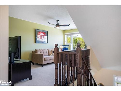 7 North Maple Street, Collingwood, ON - Indoor Photo Showing Other Room