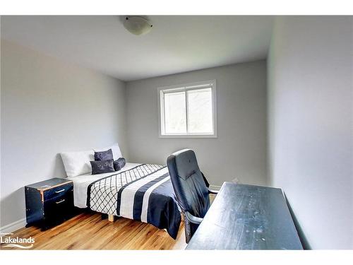 396 Walnut Street, Collingwood, ON - Indoor Photo Showing Bedroom