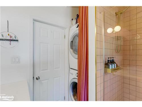 1071 Forrester Trail, Bracebridge, ON - Indoor Photo Showing Laundry Room