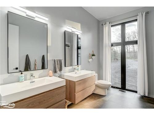 151 124 Highway, Mcdougall, ON - Indoor Photo Showing Bathroom