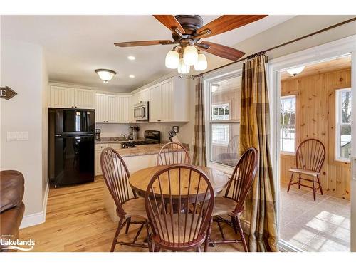 105-10-1052 Rat Bay Road, Lake Of Bays (Twp), ON - Indoor Photo Showing Dining Room