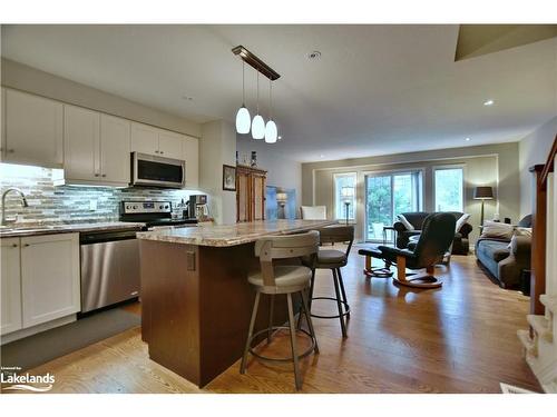 42 Conservation Way, Collingwood, ON - Indoor Photo Showing Kitchen With Upgraded Kitchen